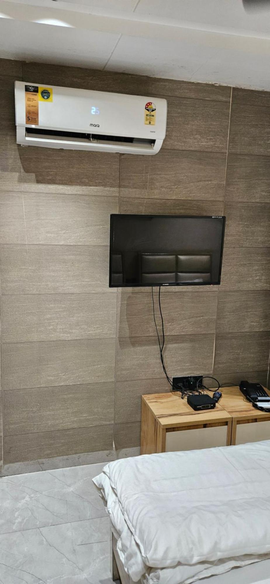 Stayez Studio Apartments Indore Eksteriør billede