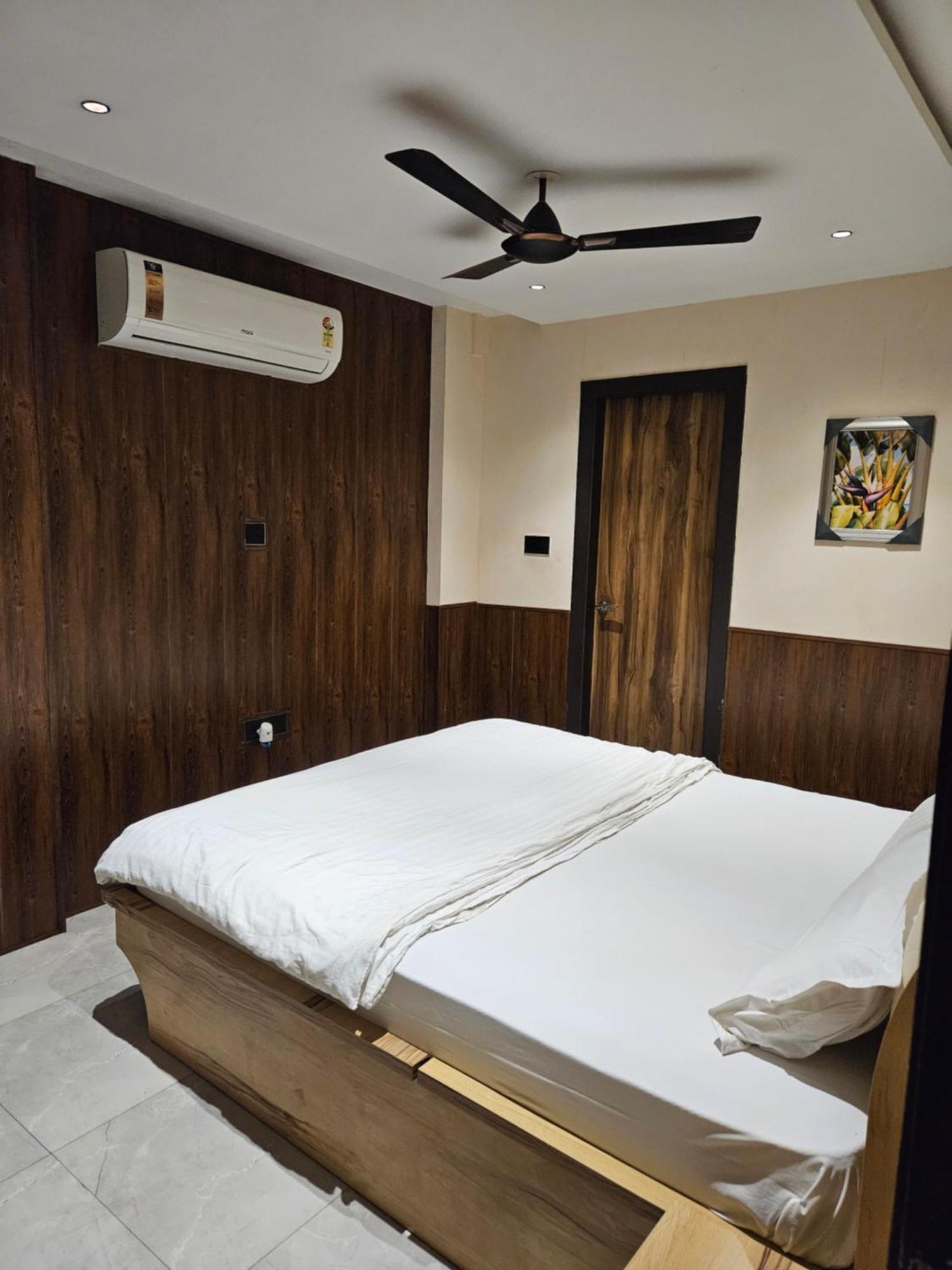 Stayez Studio Apartments Indore Eksteriør billede
