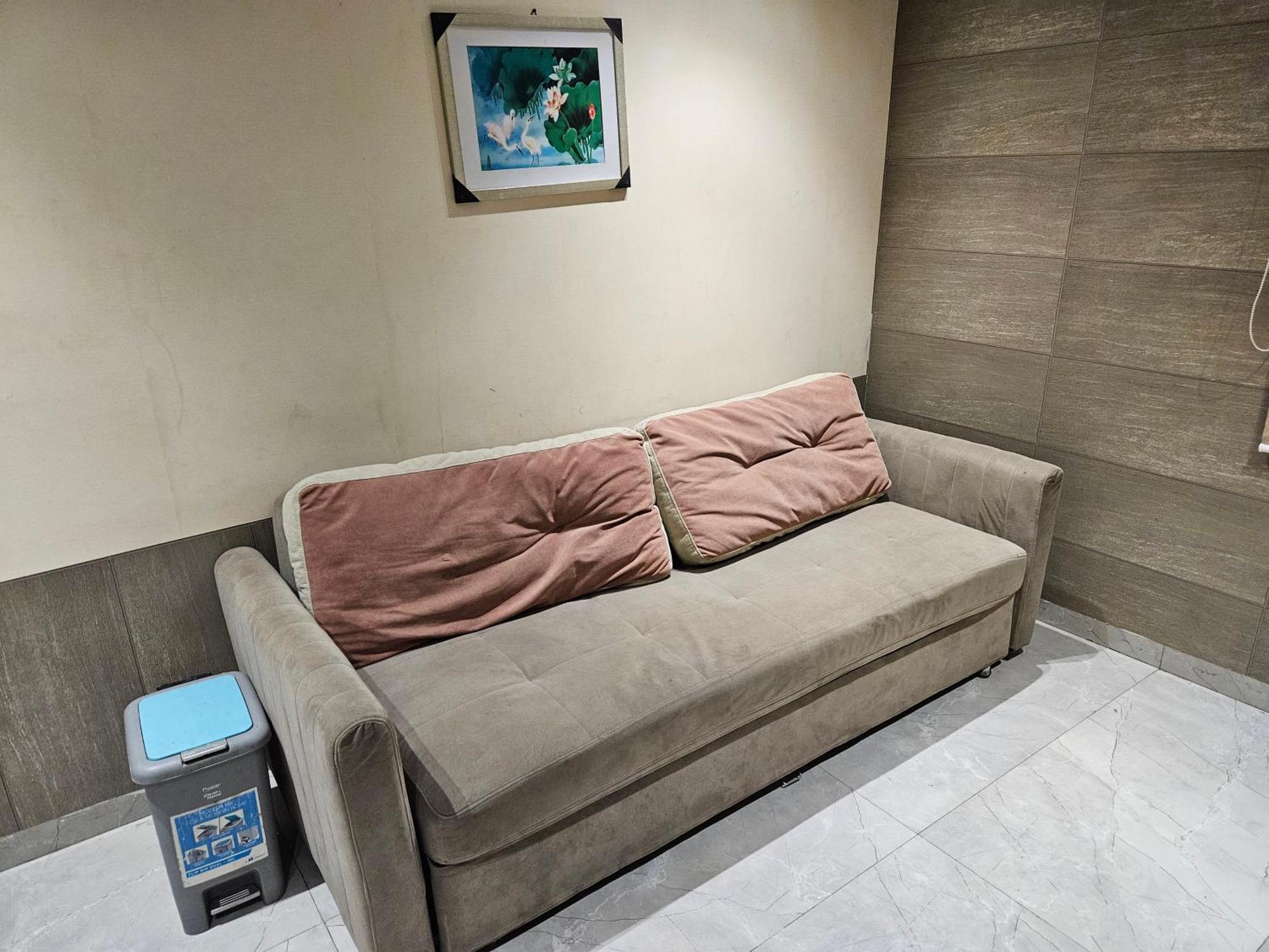 Stayez Studio Apartments Indore Eksteriør billede