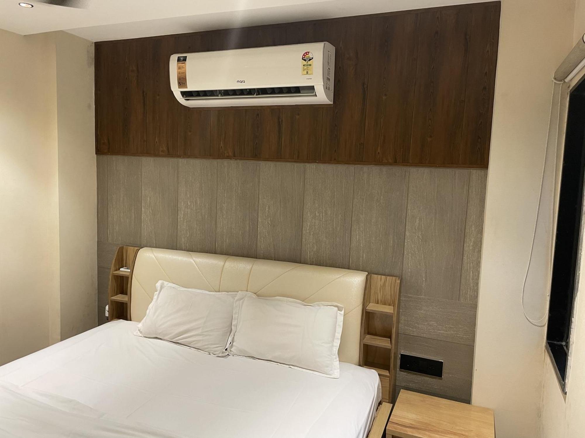 Stayez Studio Apartments Indore Eksteriør billede